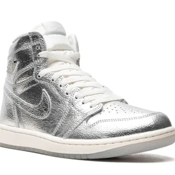 Nike Air Jordan 1 Retro Hi OG Metallic Silver Womens Size 8.5 FN7249-001